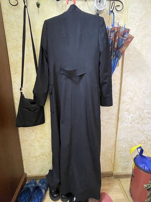 Пальто женское длинное темно синего цвета. Новое. Уступлю хорошо. За