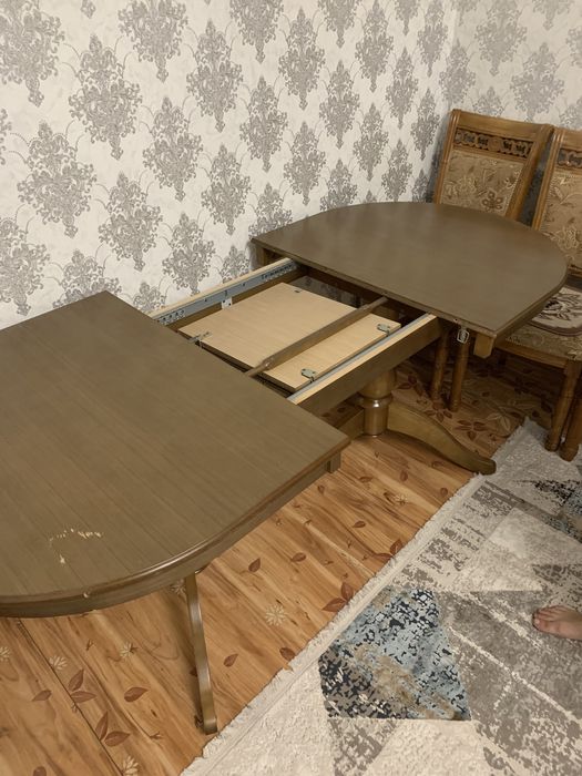 Стол гостевой