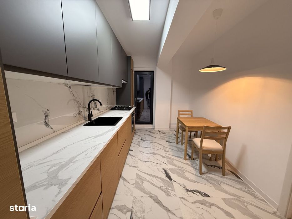 Apartament cu 2 camere, parcare subterana și 2 balcoane