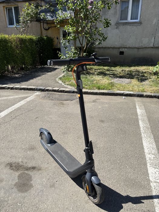 Trotineta electrica NINEBOT E2 PRO