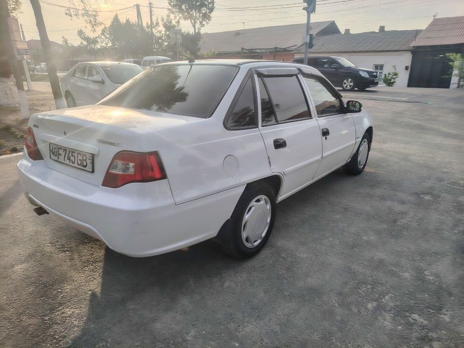 Срочно сотилади Нексия 2 сонс гибрид люкс кондиционер