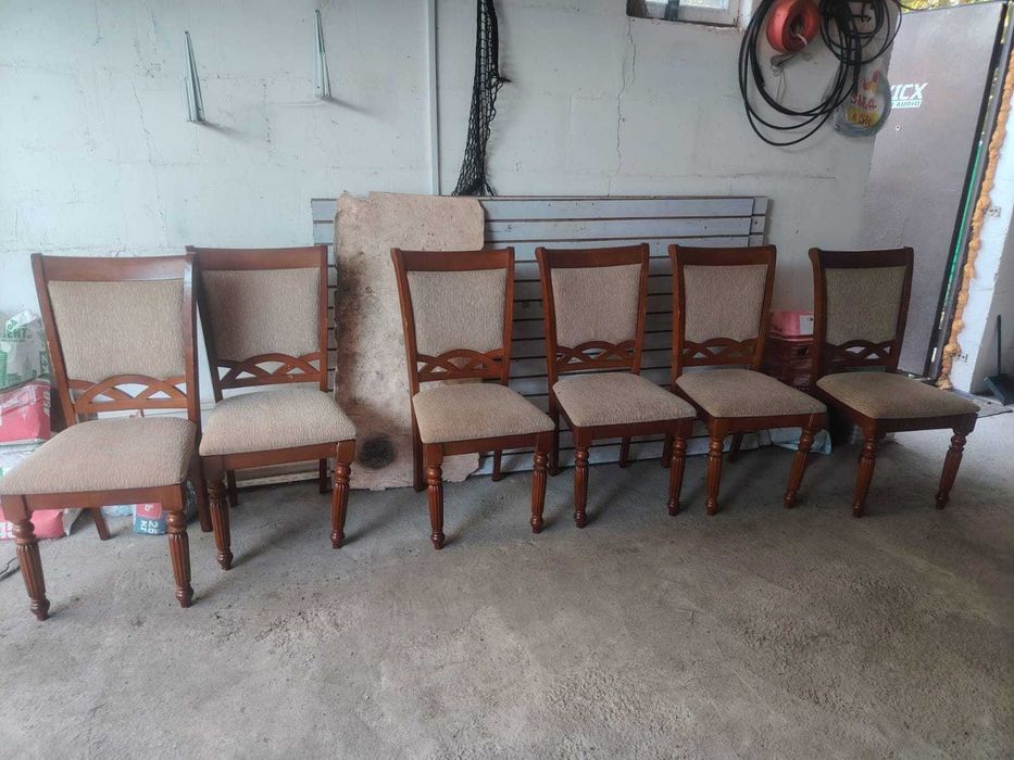 Продам б/у стулья под рестоврацию