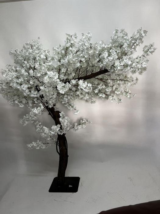 Copac inflorit artificial