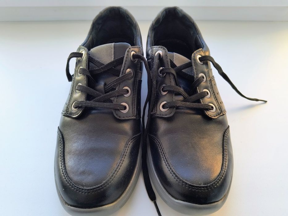 Туфли на мальчика р-р 38