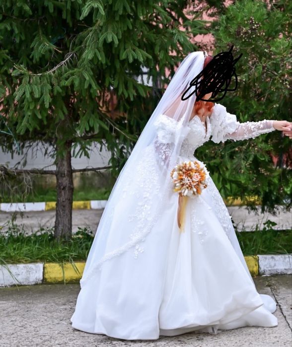 Rochita mireasa tip printesa!