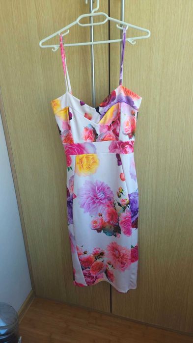 Лятна, цветна рокля