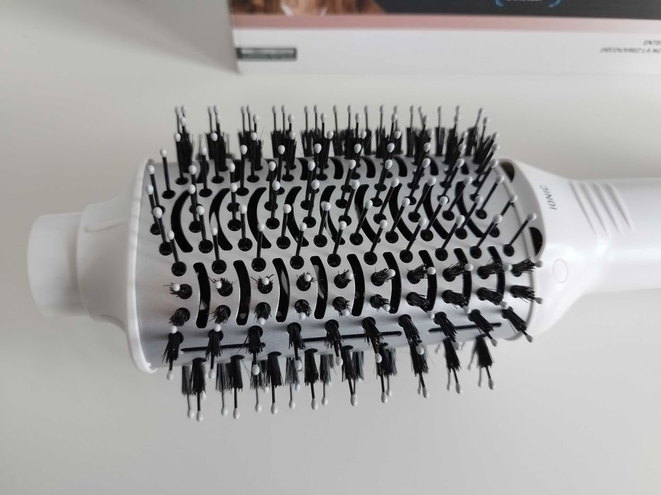 Rowenta Air Brush Volumiser CF6135F0 четка с горещ въздух