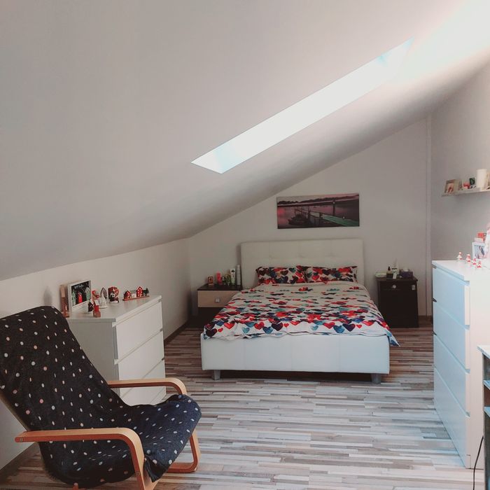 Casa tip duplex 3 camere+mansarda/mobilată și utilata