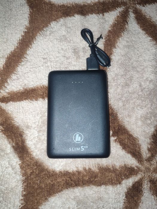 Vând baterie externă