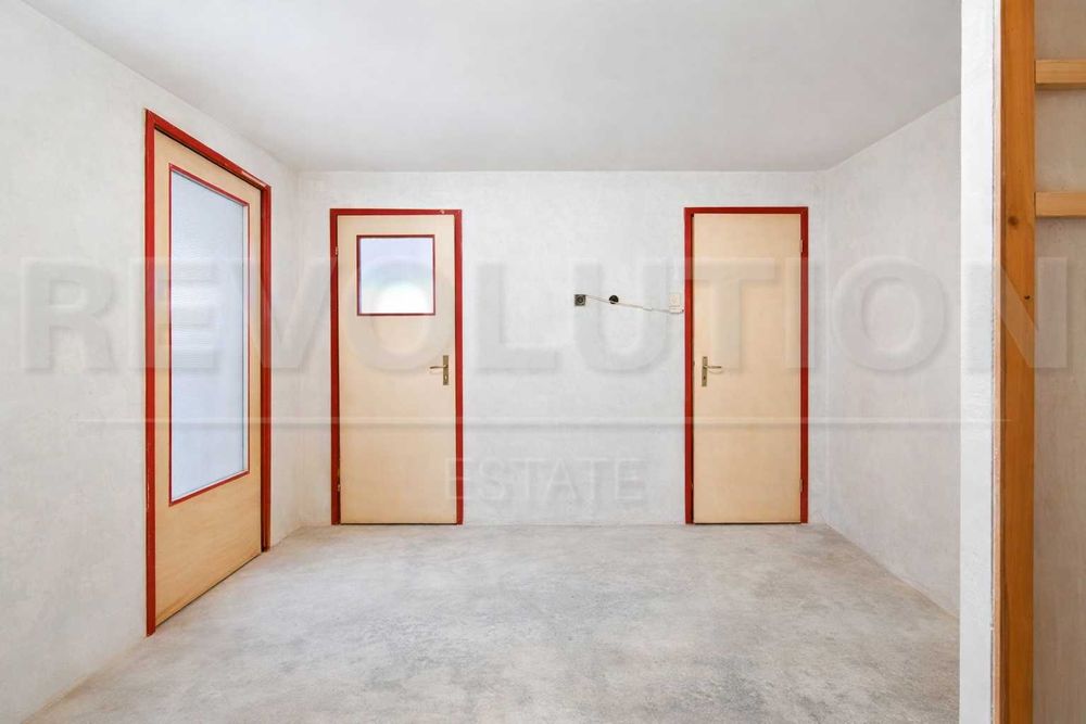 Тристаен апартамент в ж.к. Гео Милев