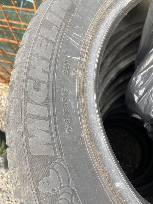 Vând cauciucuri vara