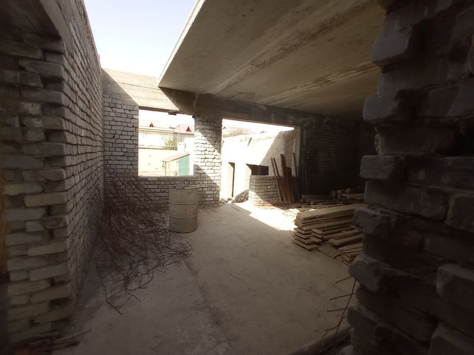 Hovli sotiladi Guliston 3