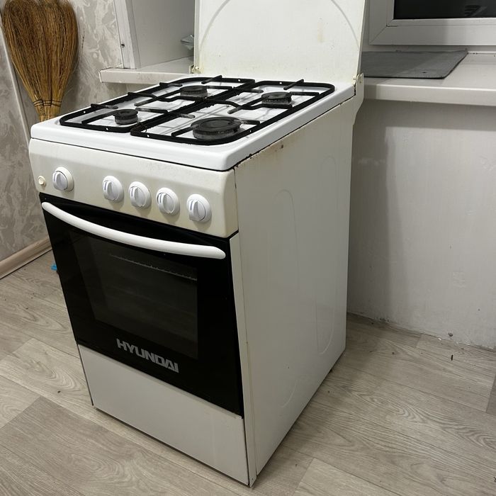 Продам газ плиту