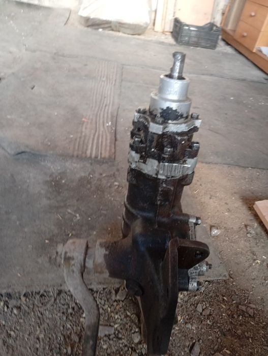 Продам рулевой калонка ГУР на Зил