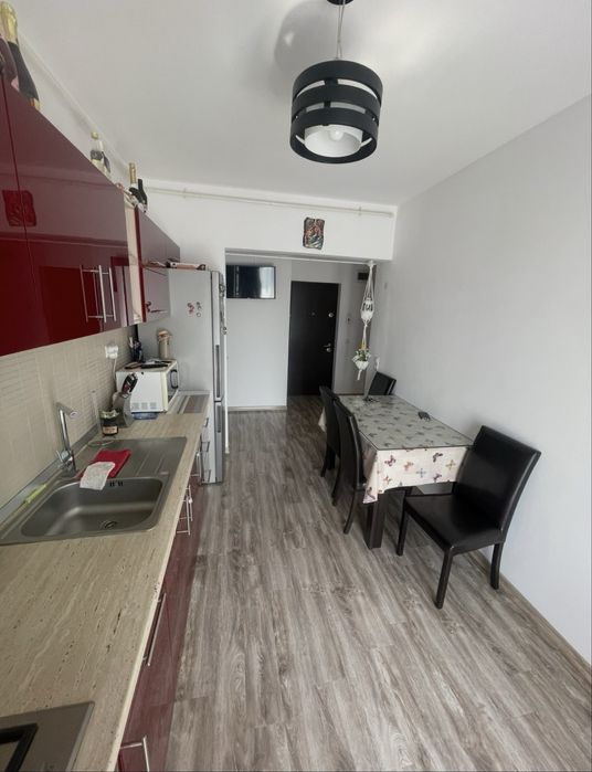 Apartament de inchiriat 2 camere plus bucatarie, paracre supterana