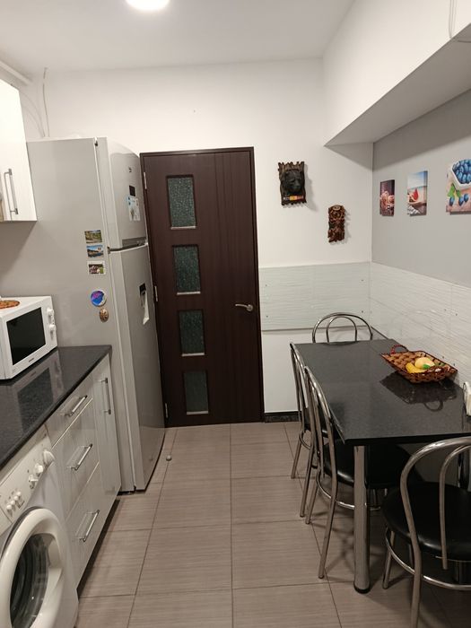 Vând urgent apartament 3 camere