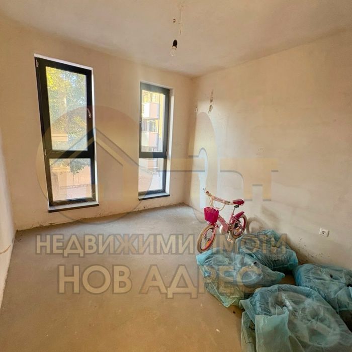 Продава се Тристаен апартамент в Търговище, Център - 110 кв.м за 1094 €/кв.м - Снимка #2