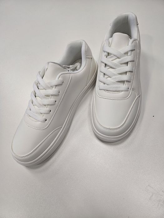 Дамски бели маратонки