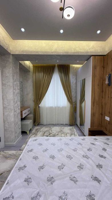 СамГаси худудида жойлашган 3 хонали квартира студия сотилади