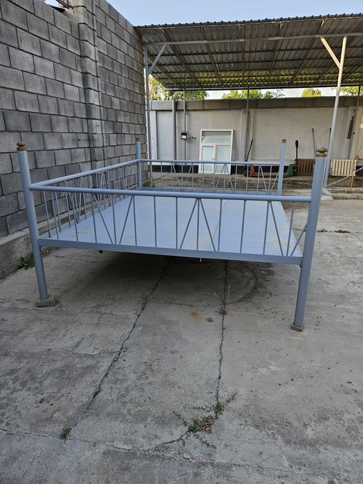 Кроват железный 200х250см,не разборный,тяжёлая, Крепкая