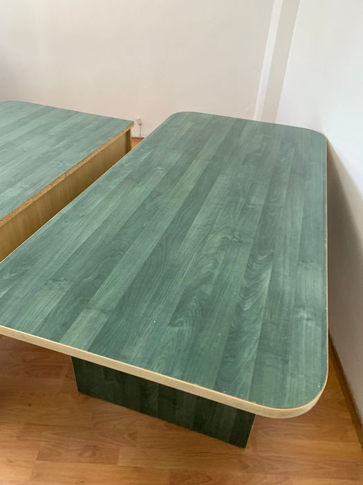 Продам стол офисный