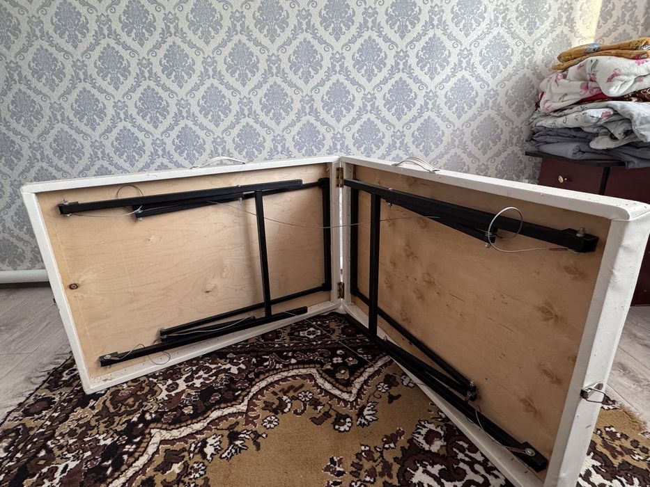 Продам кушетку в хорошем состоянии