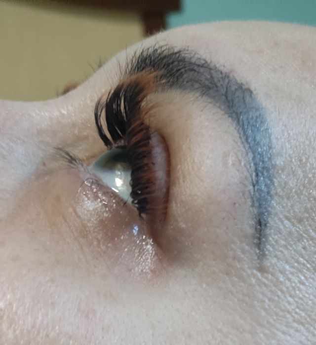 Наращивание ресниц.