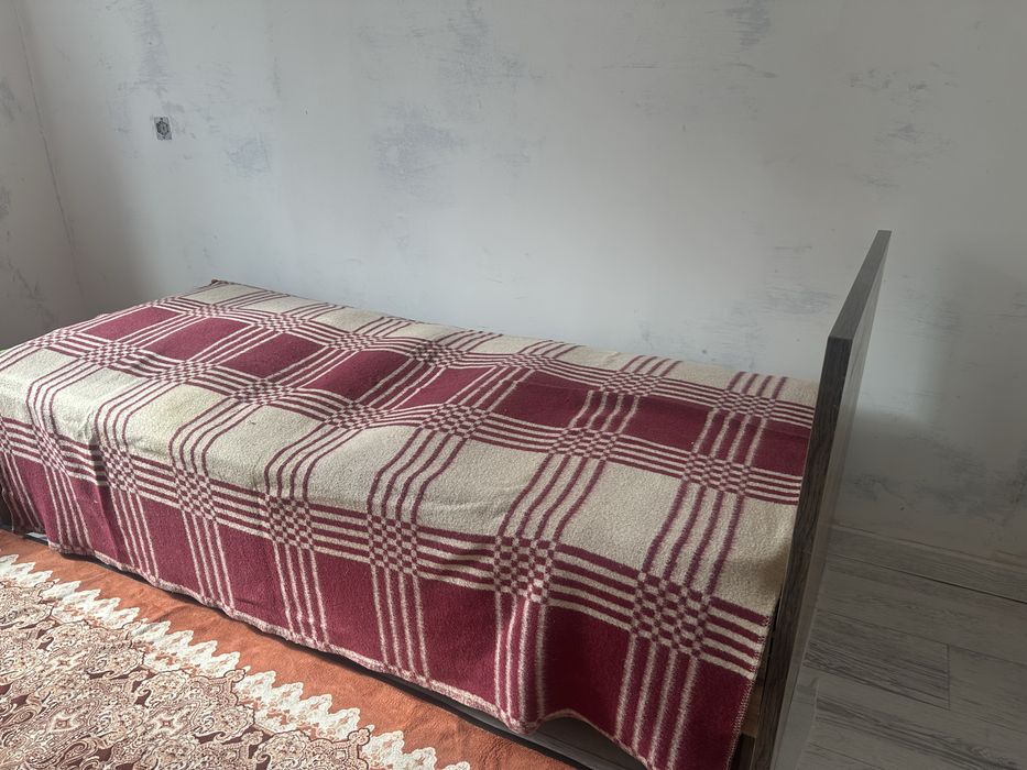 Продам кровать хорошем состоянии.
