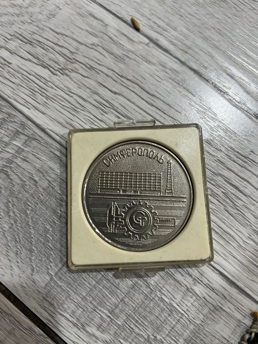 Продам значки ссср