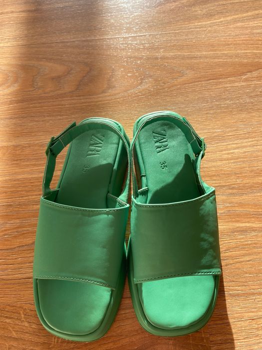 Обувь на девочку 35 размер