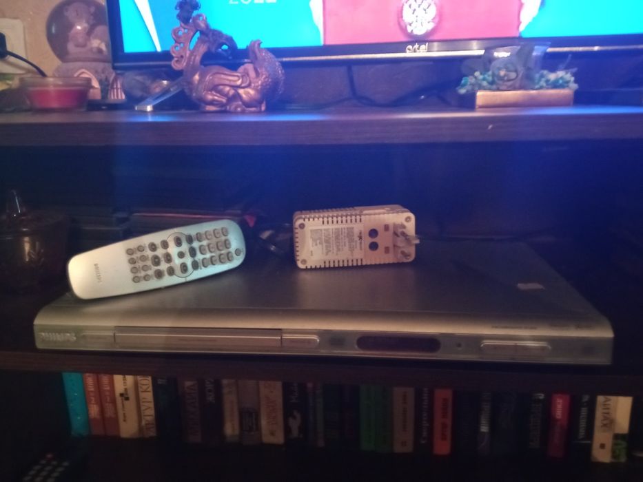 Продается рабочий телевизор  Филлипс  и DVD