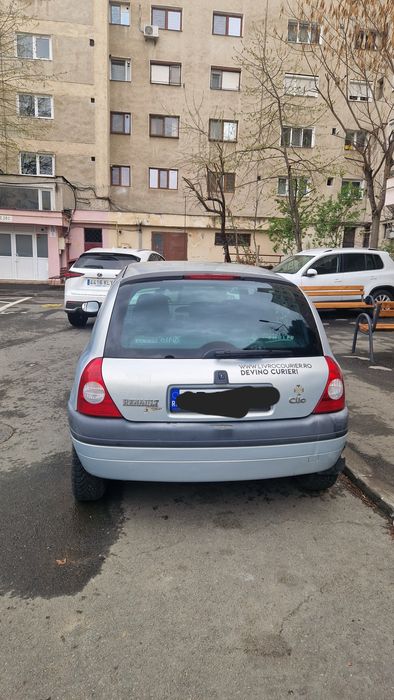 Vând Renault clio