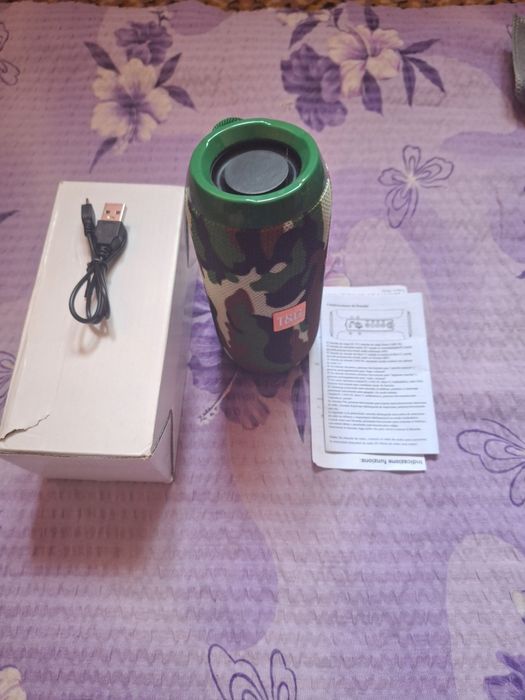 Boxa portabila noua conectare prin blutooh și card SD