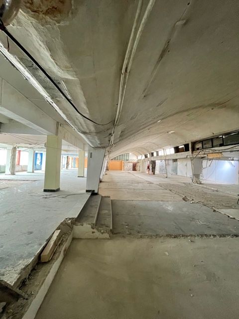 Inchiriem/vindem spatiu comercial/hala 1100 mp