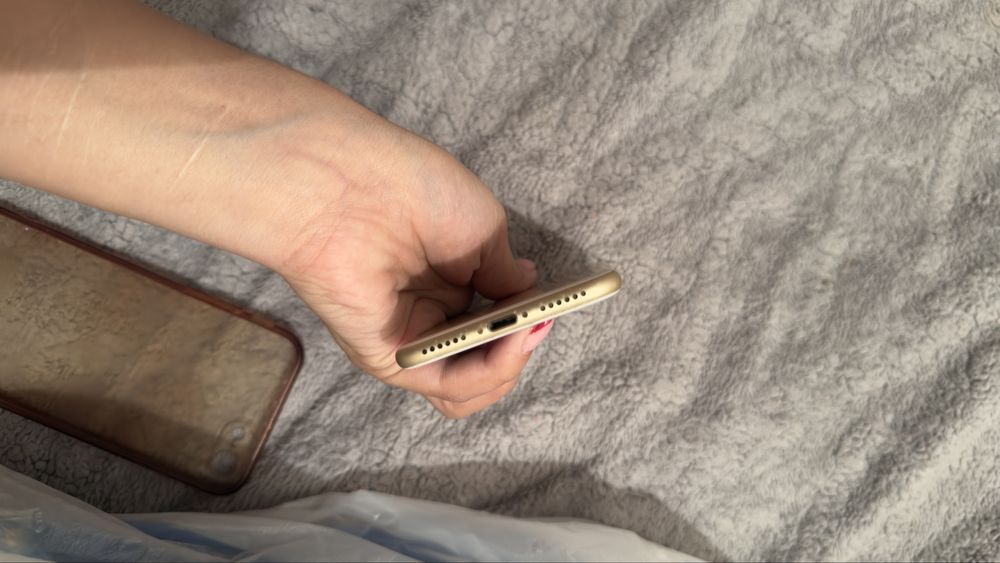 Айфон 7 на запчасти