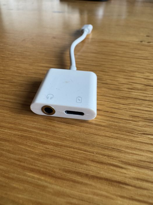 Адаптер на Apple в добро състояние