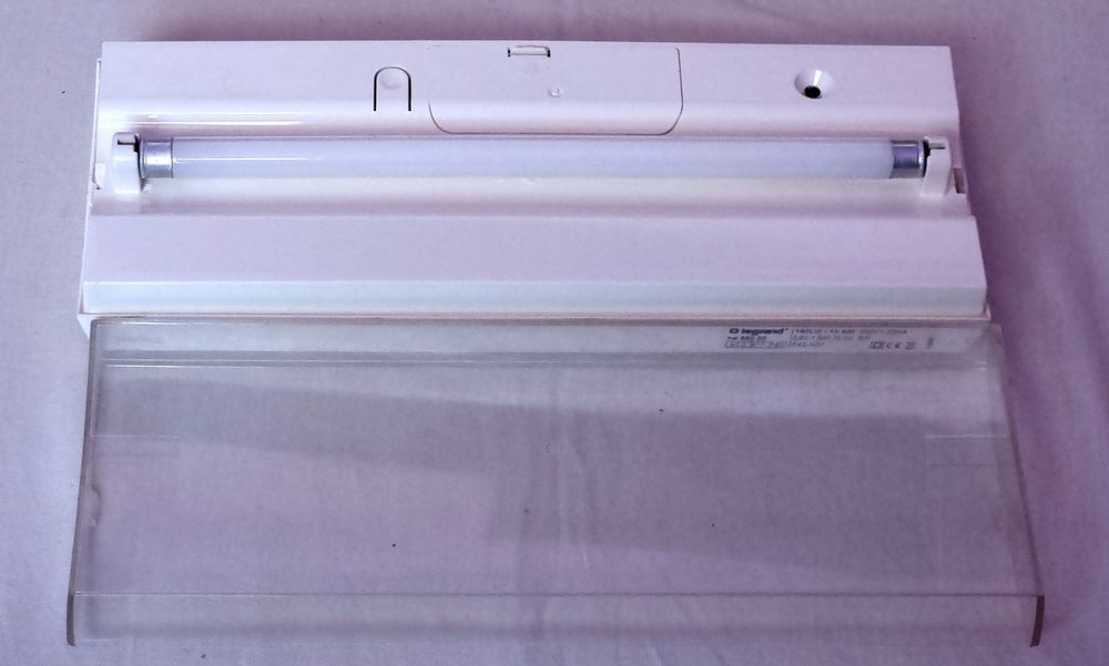 Lampa de emergenta Legrand S8