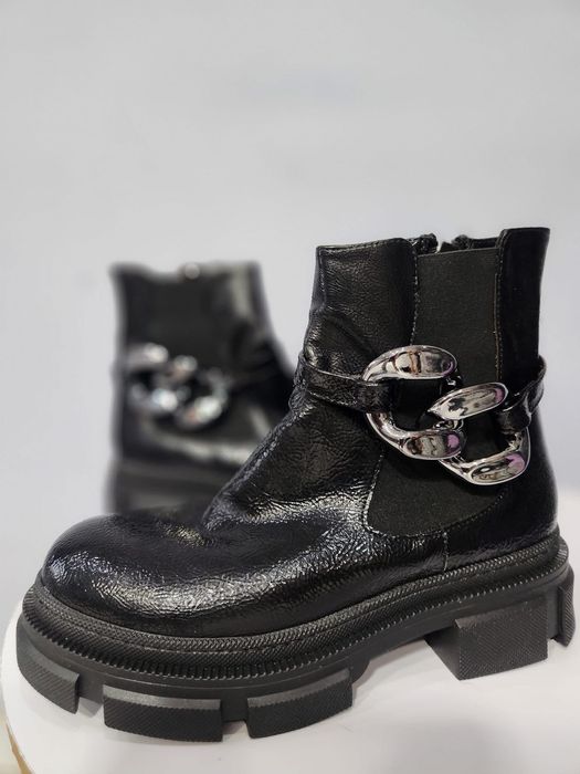 Стилни дамски обувки