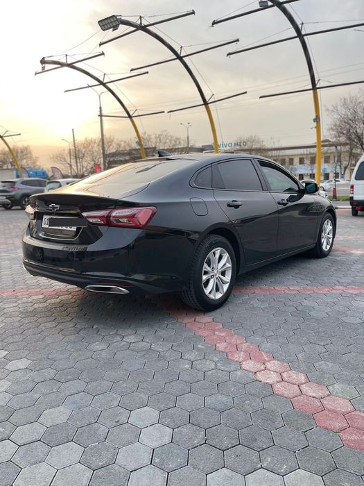 Malibu 2 XL avomobil sotiladi !