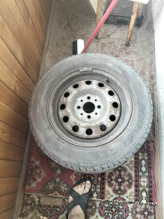 Зимняя резина с дисками на гранту
