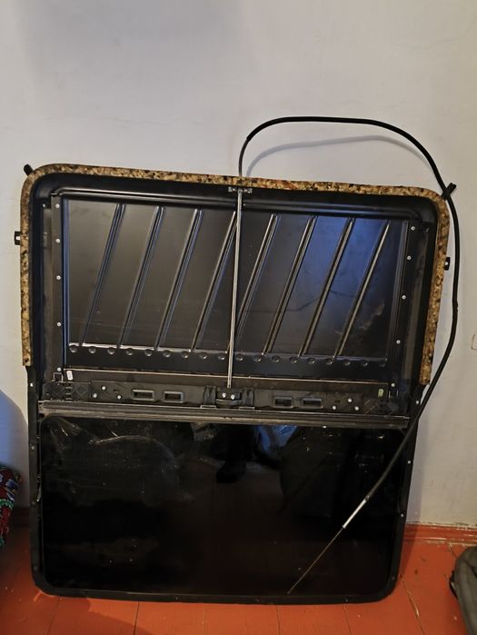 Люк Мерседес 140 / 210