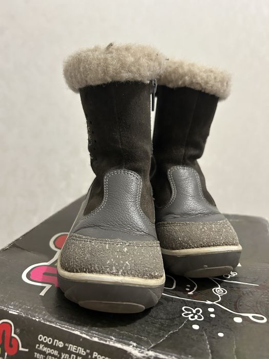 Сапожки от бренда Лель