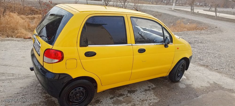 Matiz aftomobili sotiladi