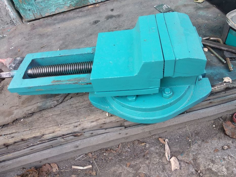 Тиски инструменты для работы