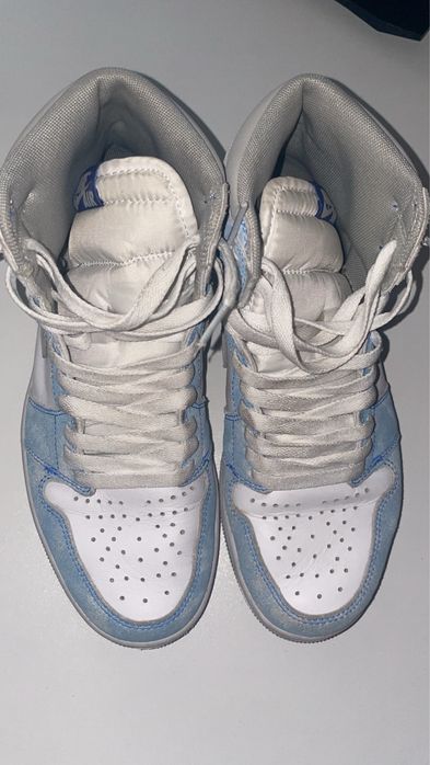 Jordan 1 Hyper Royal