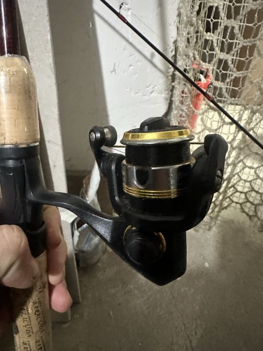 Vand laseta spinning cu mulineta okuma