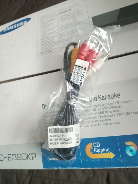 ДВД плеер продам новый