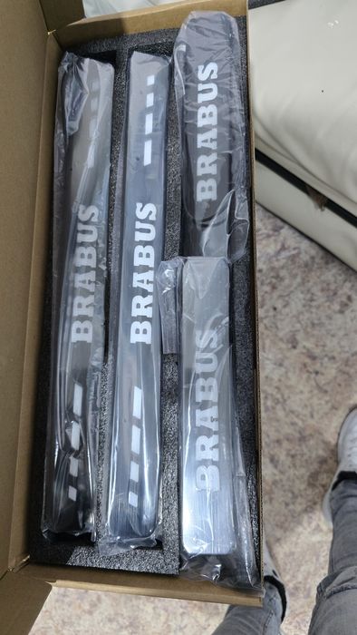 Подсветка порога двери на W464 mercedes, G class