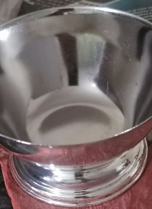 Продавам посребрена купичка за ядки бонбони и други