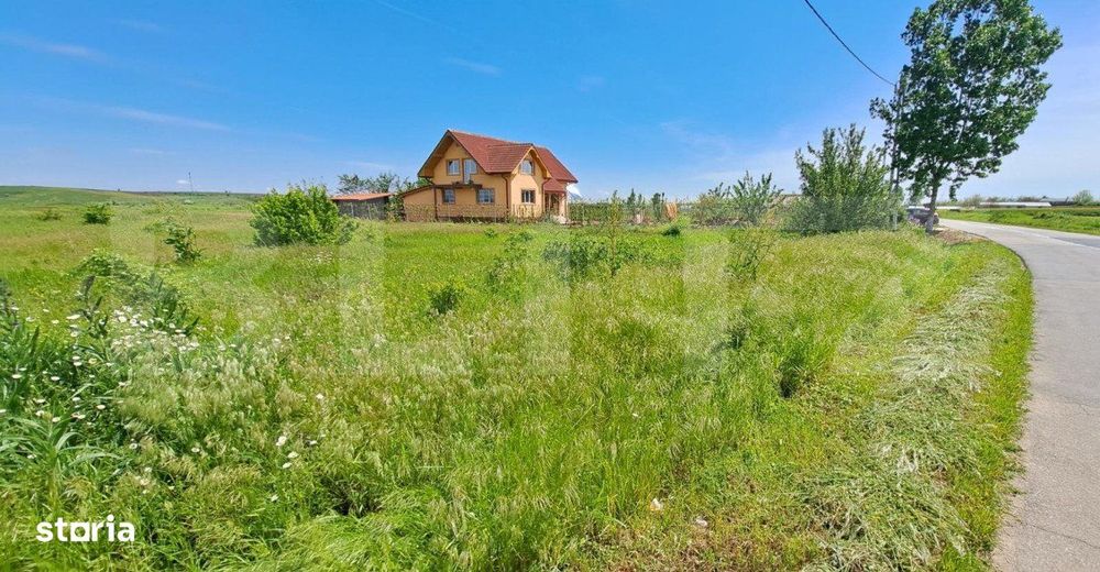 Oferta! 2000 mp teren intravilan, la strada principala, langa Pielesti